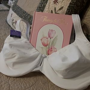 NWTAGS BALI SILKY SMOOTH LINING, UNDERWIRE BRA SIZE 42D